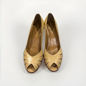Stuart Weitzman Leather Beige Peep Toe Cutout Block Heel Pumps Women's US 8M